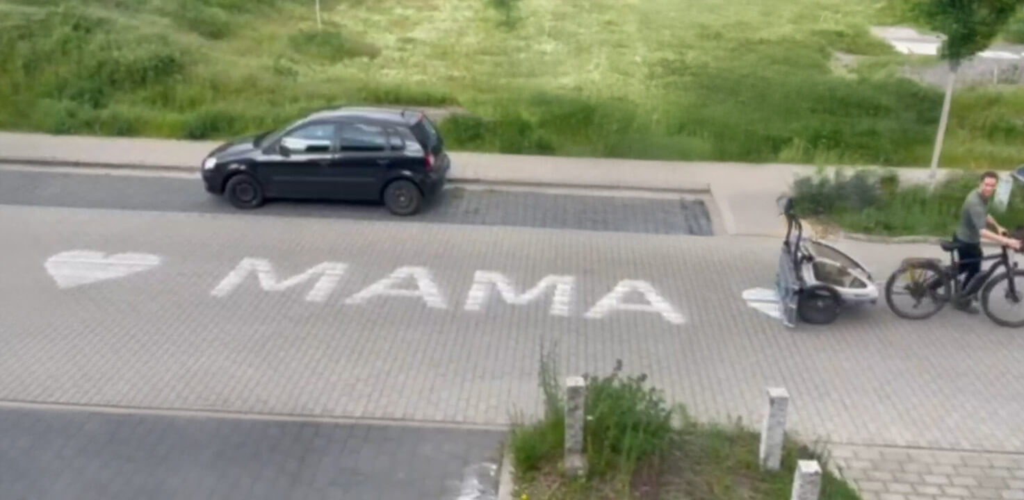 Kreidejet Beispiel Schriftzug Mama